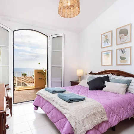 Live Acoran Flamboyan Hébergement de vacances *