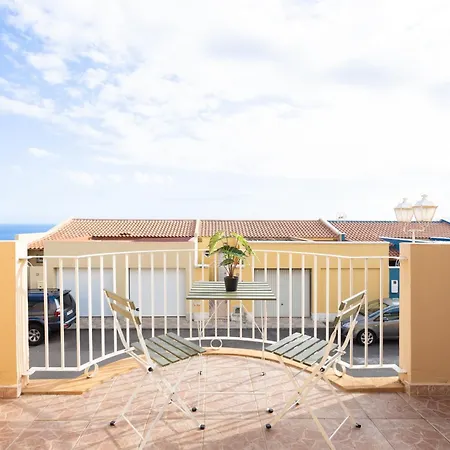 Holiday home Live Acoran Flamboyan