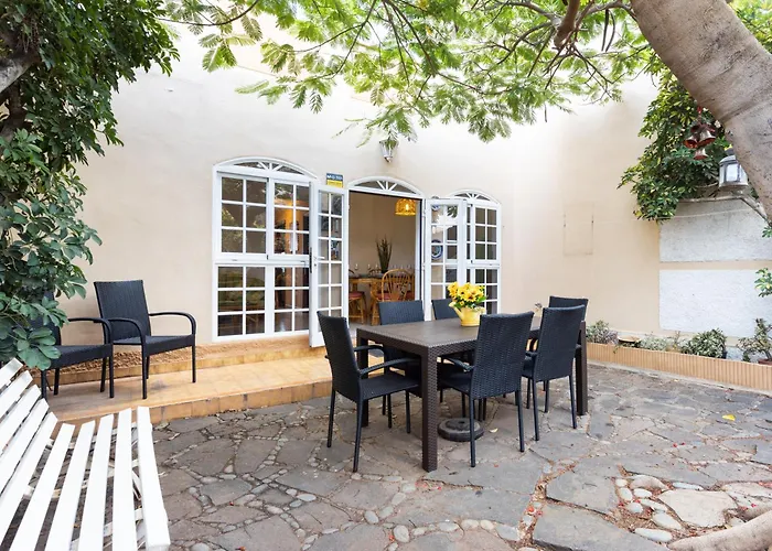 Live Acoran Flamboyan Hébergement de vacances *