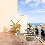 Live Acoran Flamboyan Santa Cruz de Tenerife